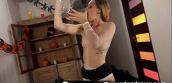  Piss Drinking - Barbe tastes her own warm piss during solo toy play